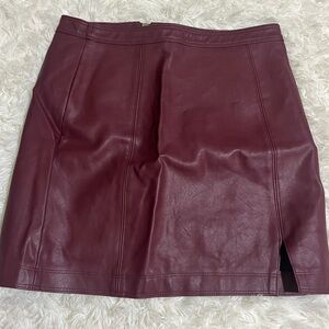 Elegant Burgundy Leather Skirt